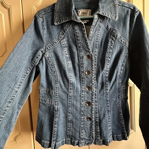 EUC TRIA Fitted Jean Jacket Stretchy Denim Size M - Picture 4 of 8